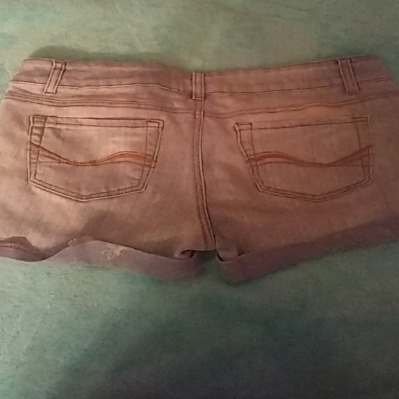 Short's - Picture 3 of 6